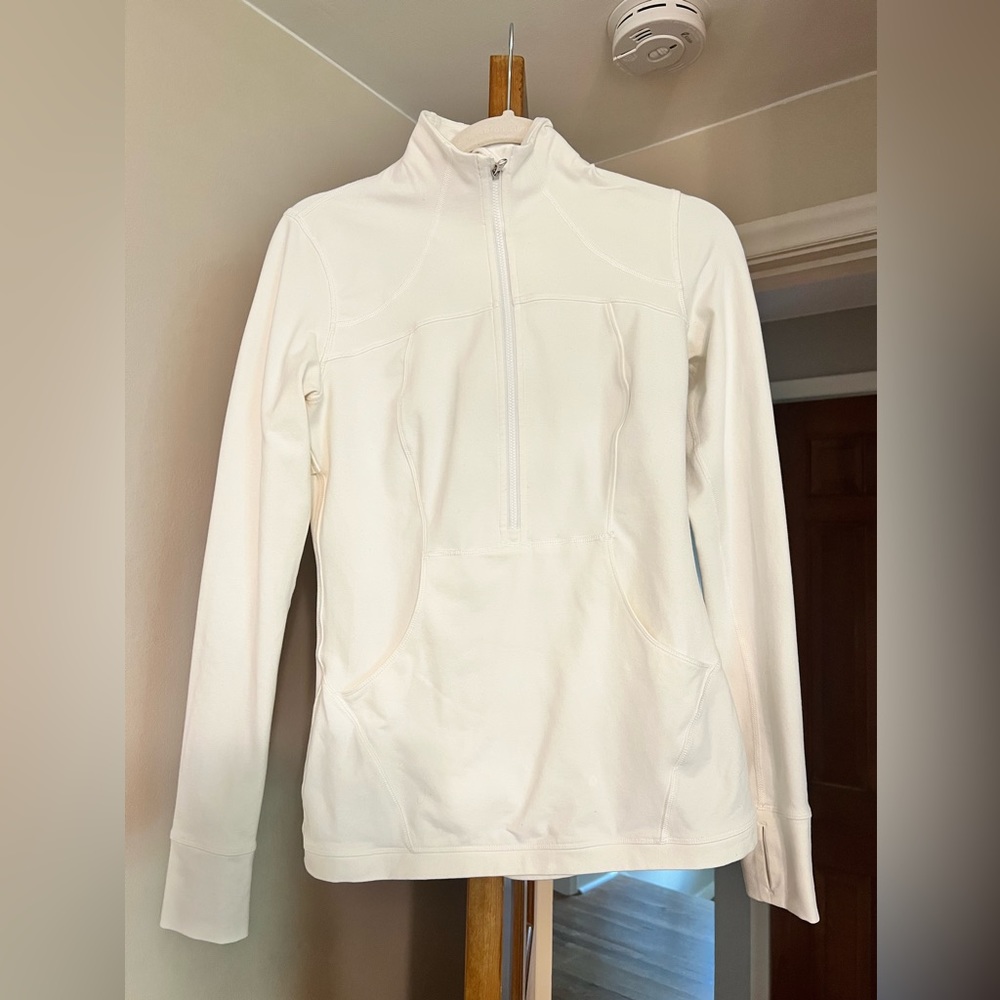 Lululemon half zip pull over- Like new condition
